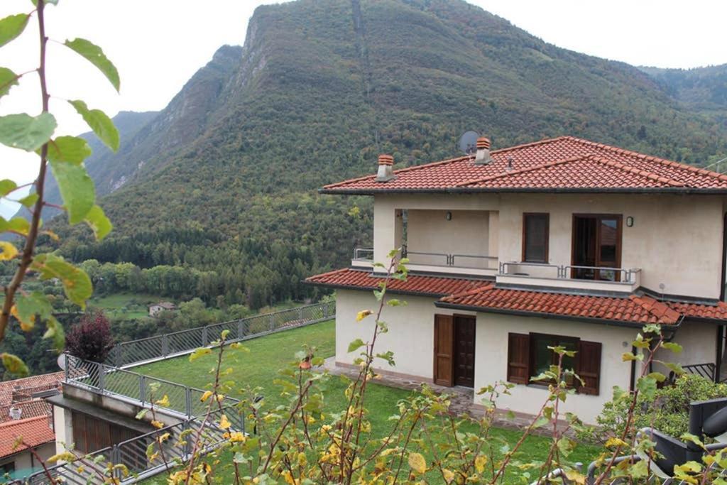 Cozy House On Iseo Lake Fonteno Екстер'єр фото