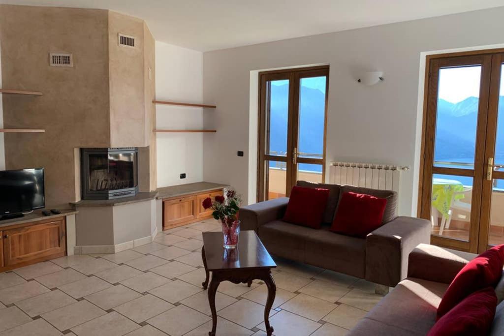 Cozy House On Iseo Lake Fonteno Екстер'єр фото