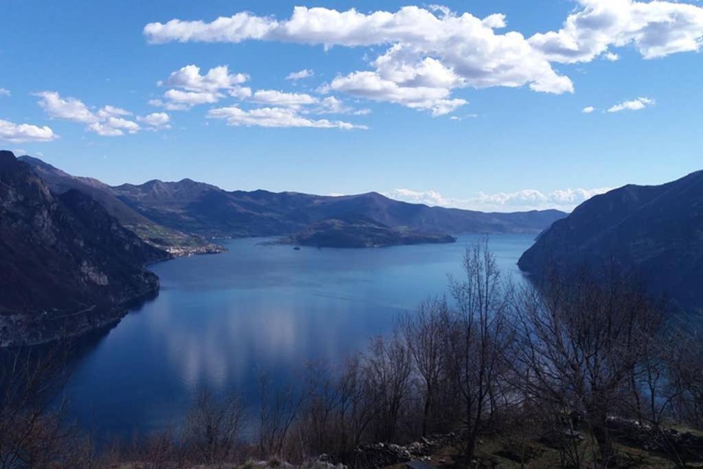 Cozy House On Iseo Lake Fonteno Екстер'єр фото